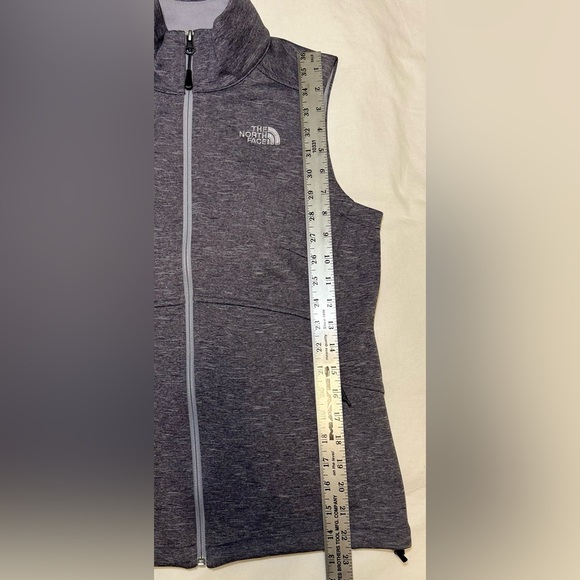The North Face Women’s Canyon Wall Vest Grey Size Small Full Zip EUC - Picture 5 of 10